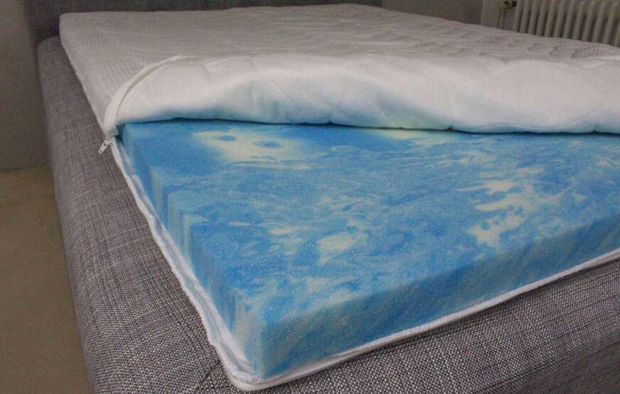 gel foam mattress topper